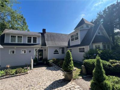 11 Harbor Street, Jamestown, RI 02835, USA