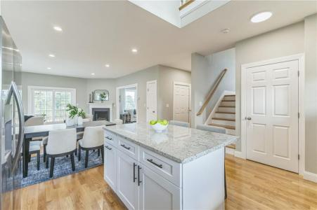3 Old County Village Way, Smithfield, Rhode Island 02917, Estados Unidos
