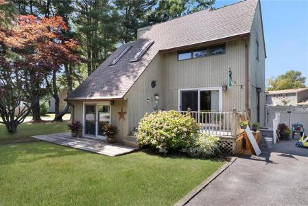 1 Charity Drive, Warren, Rhode Island 02885
