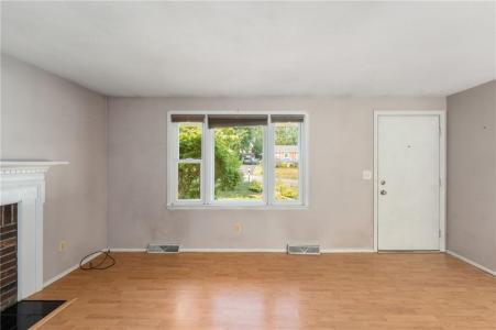 66 Tanglewood Drive, West Warwick, Rhode Island 02893, Amerika Birleşik Devletleri