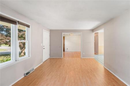 66 Tanglewood Drive, West Warwick, Rhode Island 02893, Amerika Birleşik Devletleri