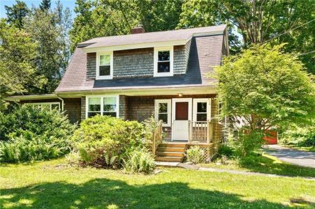 544 Old north Road, South Kingstown, Rhode Island 02881