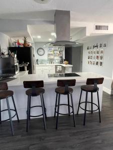 13700 SW 62nd St 213, Miami, Florida 33183, USA
