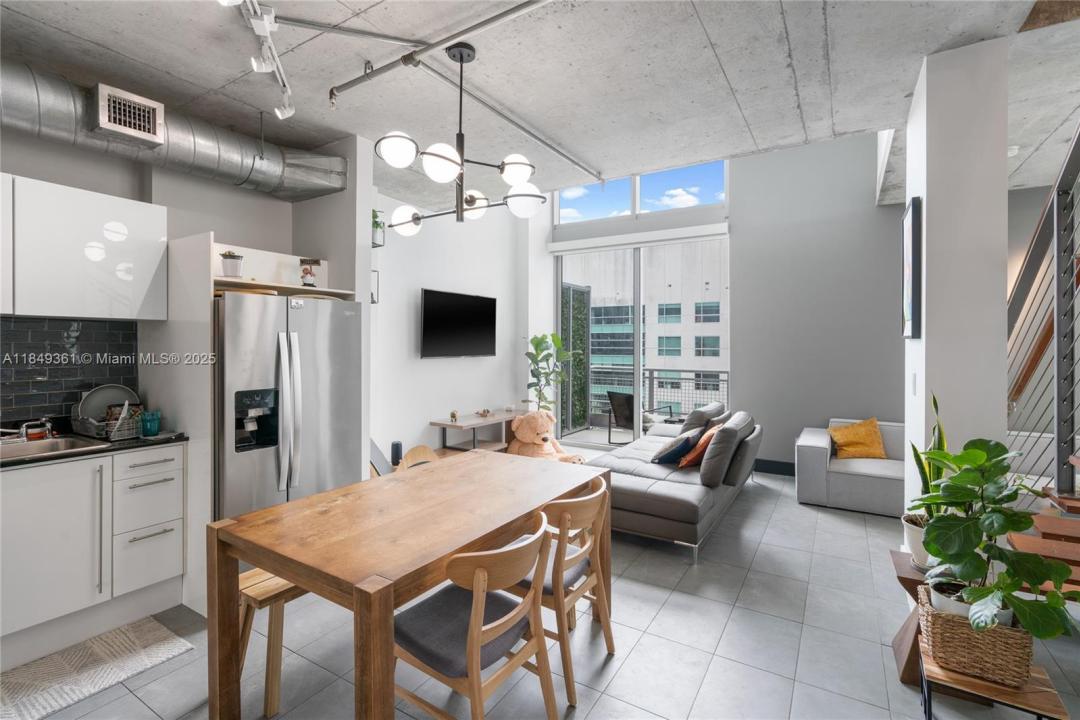 690 SW 1st Ct 2920, Miami, 佛羅里達州 33130, 美國