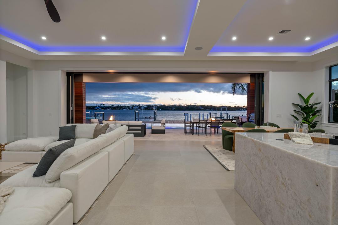 819 N Atlantic Drive, Lantana, Florida 33462, USA