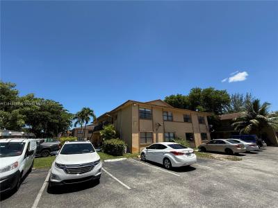 2530 W 67th Pl 23, Hialeah, Florida 33016, USA