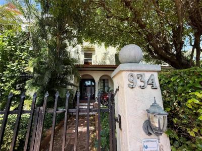 934 Michigan Ave 304, Miami Beach, Florida 33139, USA