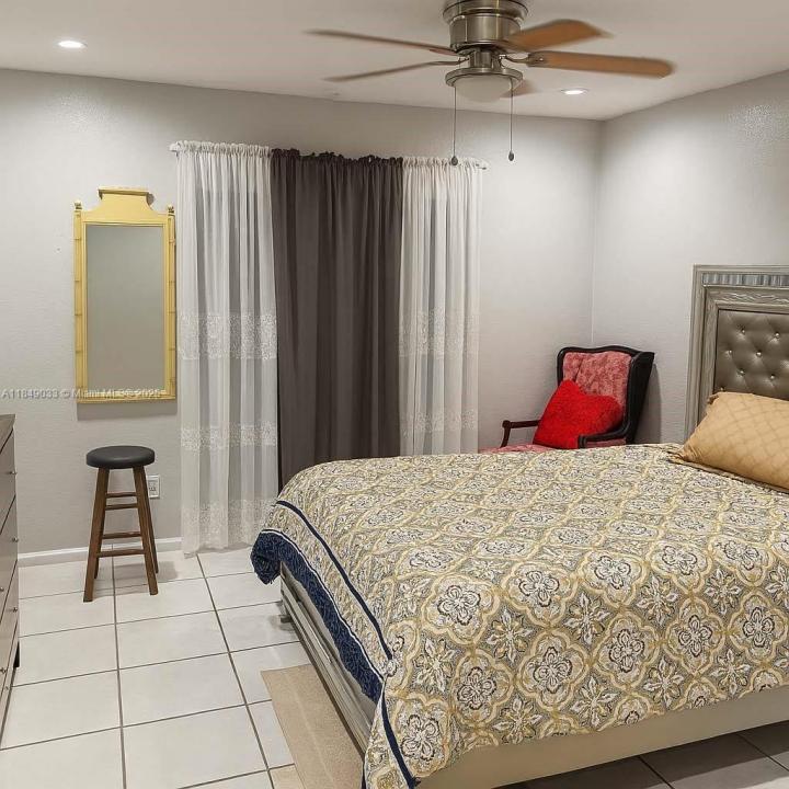 3952 NW 182nd Ln, Miami Gardens, Florida 33055, Amerika Birleşik Devletleri