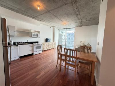 690 SW 1st Ct 2123, Miami, Florida 33130, USA