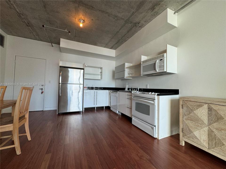690 SW 1st Ct 2123, Miami, Floryda 33130, USA