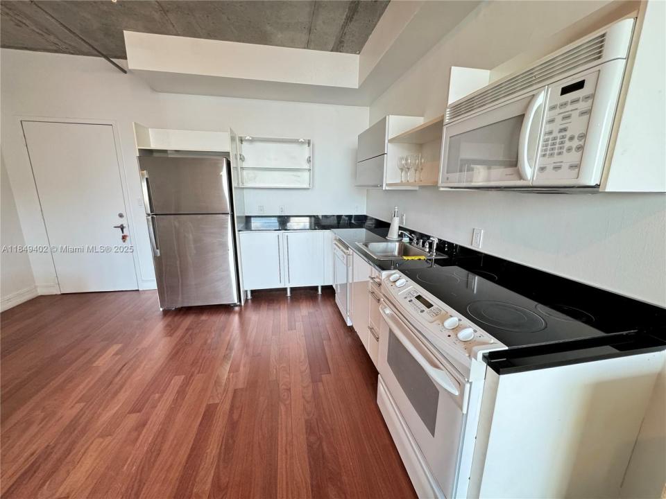 690 SW 1st Ct 2123, Miami, Floryda 33130, USA