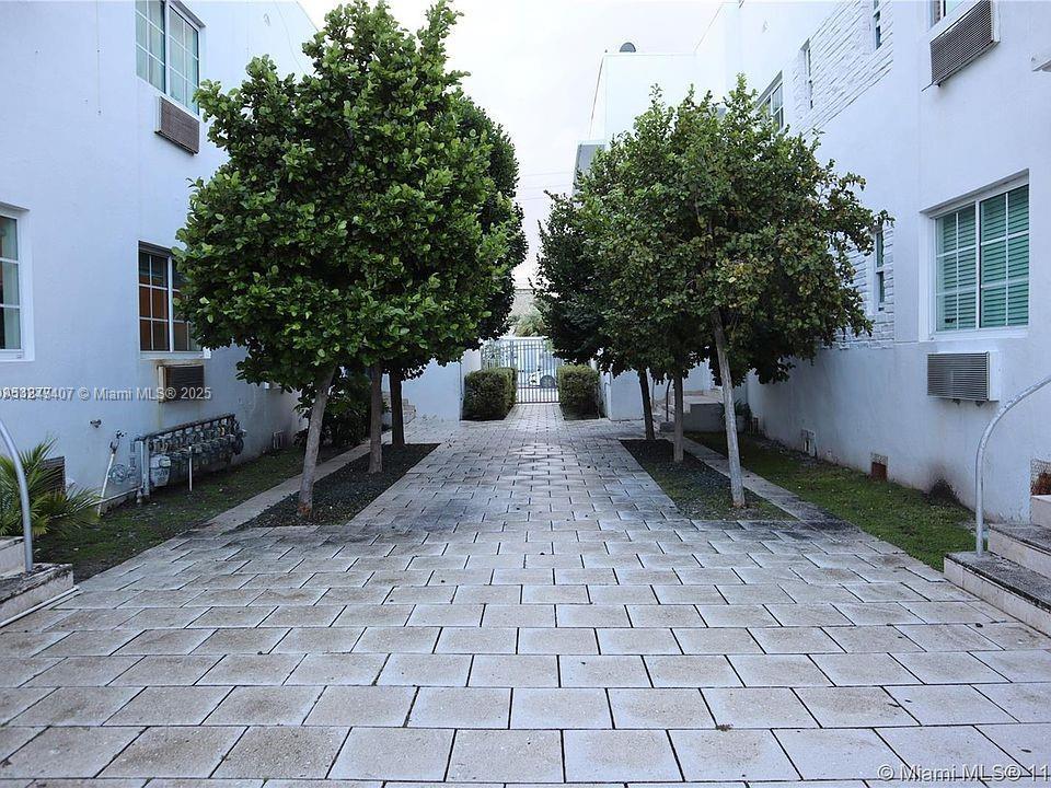 8415 Harding Ave 8, Miami Beach, Florida 33141, Stati Uniti