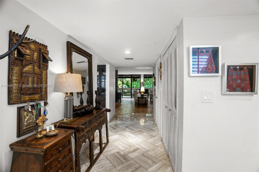 101 SW 96th Ter 204, Plantation, Florida 33324, Estados Unidos