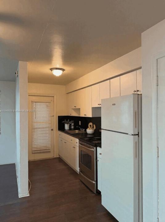 16890 NE 21st Ave 3, North Miami Beach, Floride 33162, États-Unis