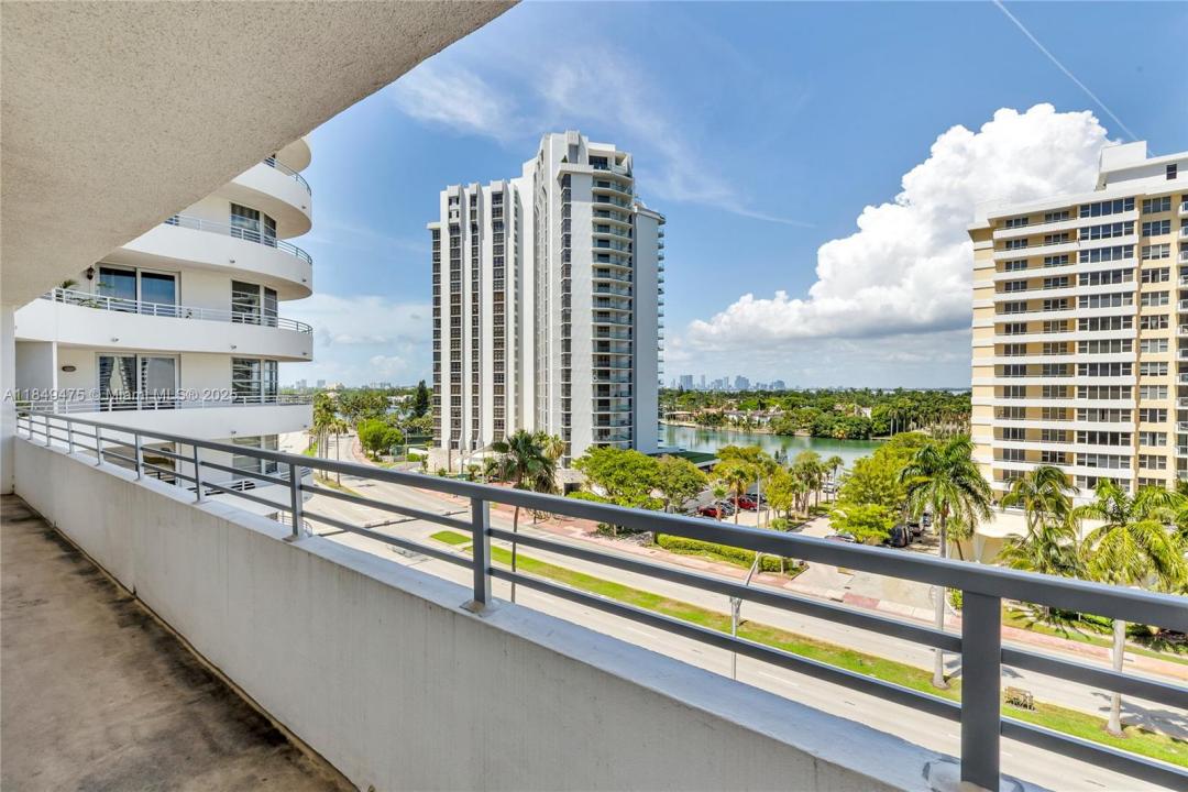 5555 Collins Ave 8U, Miami Beach, Flórida 33140, Estados Unidos
