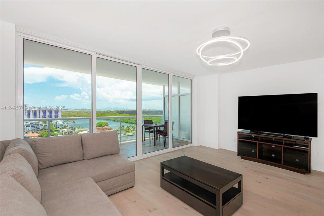 400 Sunny Isles Blvd 1819, Sunny Isles Beach, Floride 33160, États-Unis