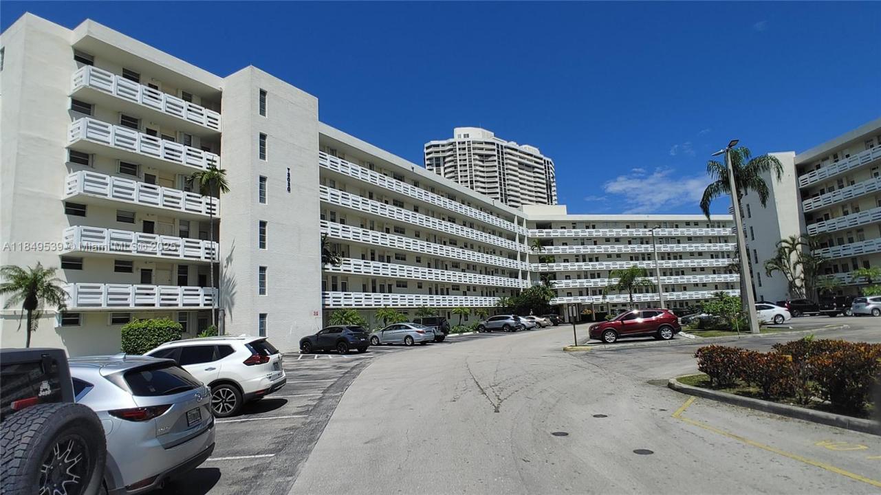 3030 Marcos Dr T409, Aventura, Florida 33160