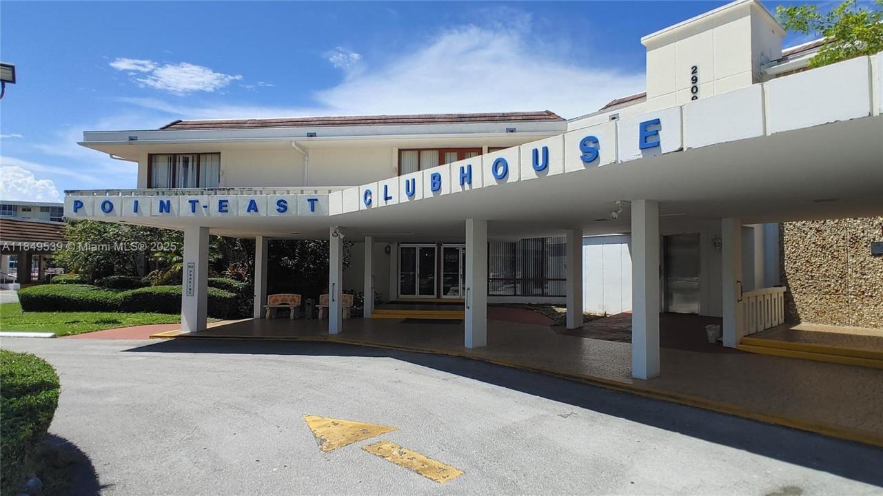 3030 Marcos Dr T409, Aventura, Florida 33160
