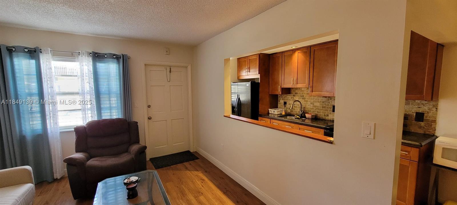 415 NE 2nd St 105, Hallandale Beach, פלורידה 33009, ארצות הברית של אמריקה 