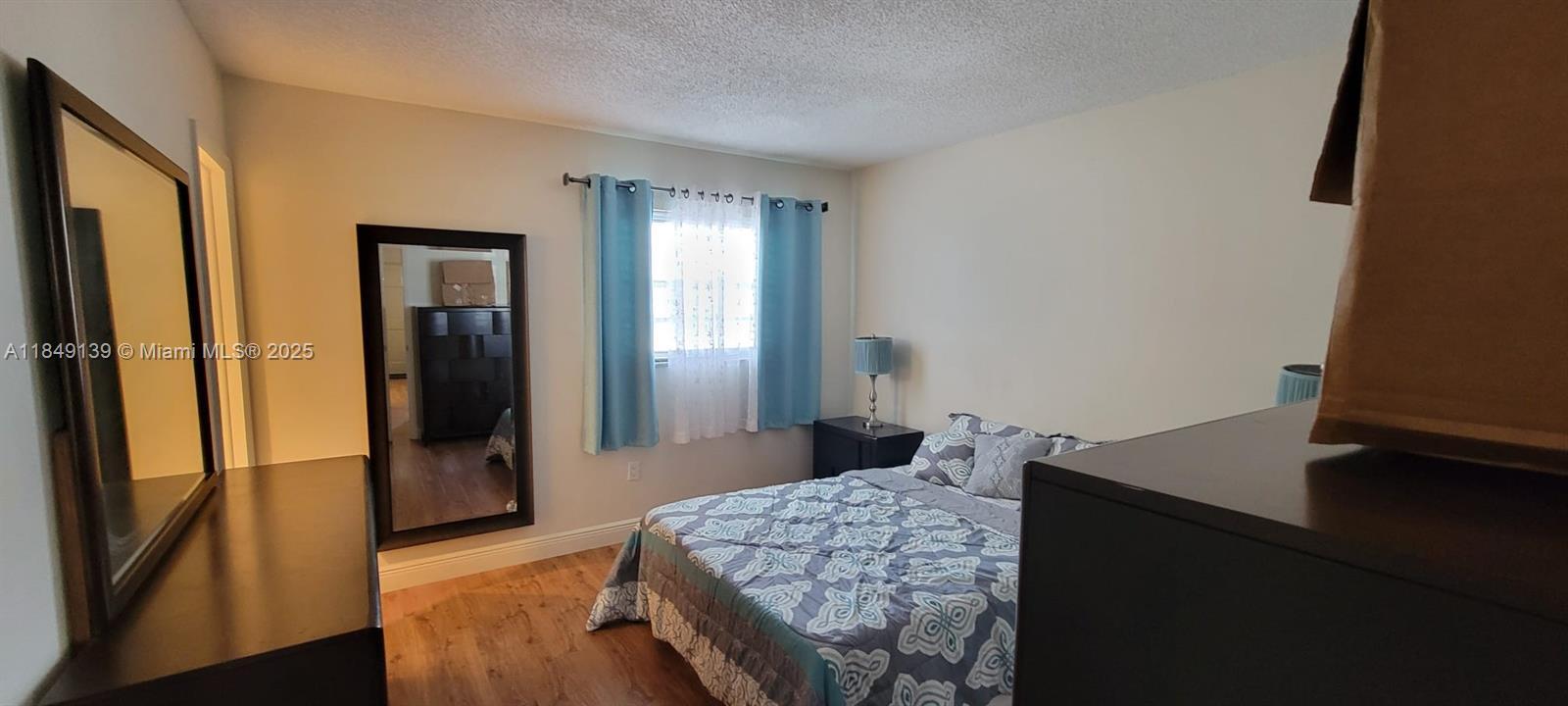 415 NE 2nd St 105, Hallandale Beach, פלורידה 33009, ארצות הברית של אמריקה 