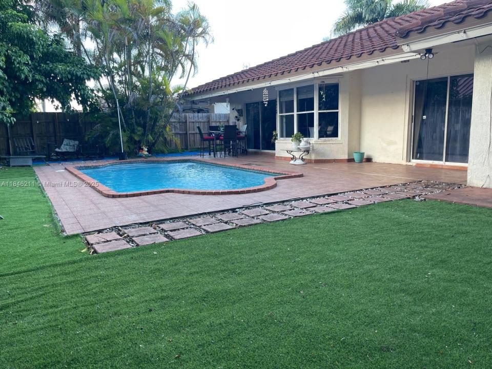 14300 SW 152nd Pl, Miami, Floryda 33196, USA