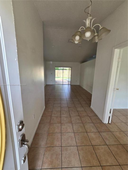 14300 SW 152nd Pl, Miami, Floryda 33196, USA