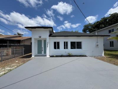 3039 NW 51st Ter, Miami, Florida 33142, USA