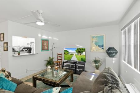275 Farnham L 275, Deerfield Beach, Florida 33442, USA