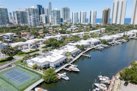 330 Poinciana Dr 1002, Sunny Isles Beach, Florida 33160, USA