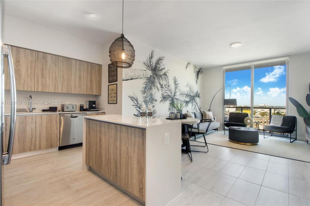 3900 Biscayne Blvd N-805, Miami, Florida 33137