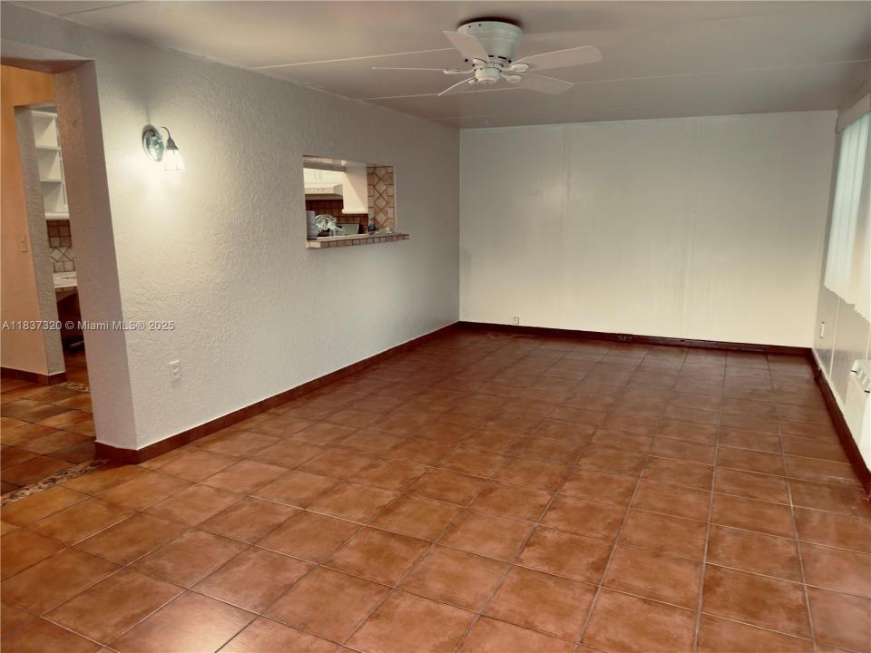 8510 NW 8th St, Pembroke Pines, 佛罗里达州 33024, 美国