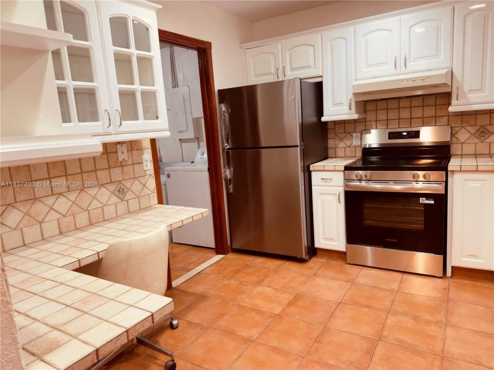 8510 NW 8th St, Pembroke Pines, 佛罗里达州 33024, 美国