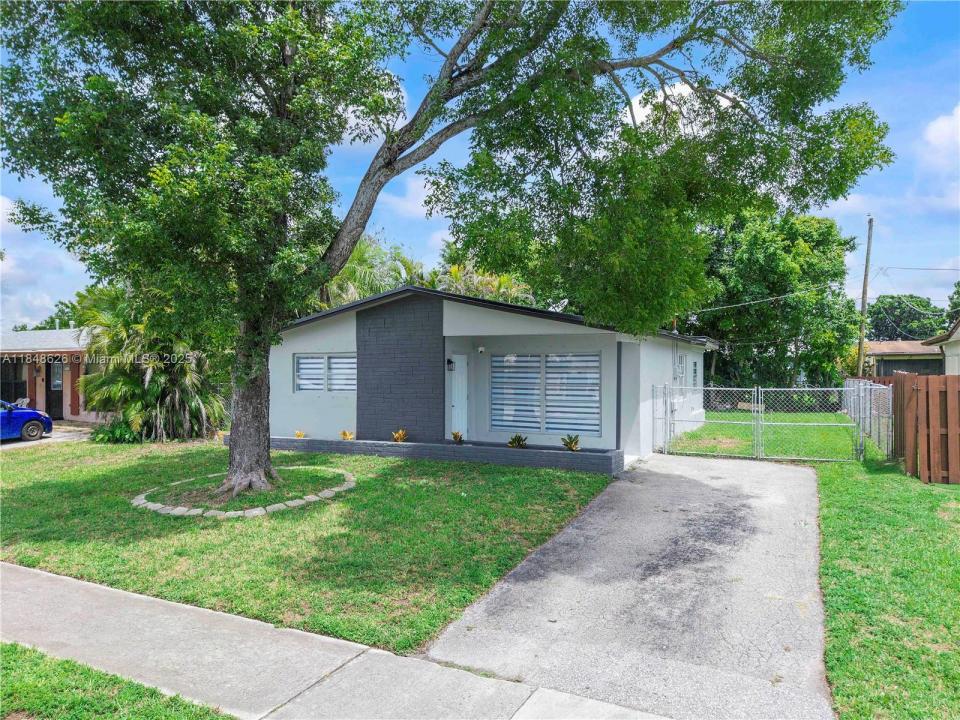 9731 NW 24th Pl, Sunrise, Florida 33322