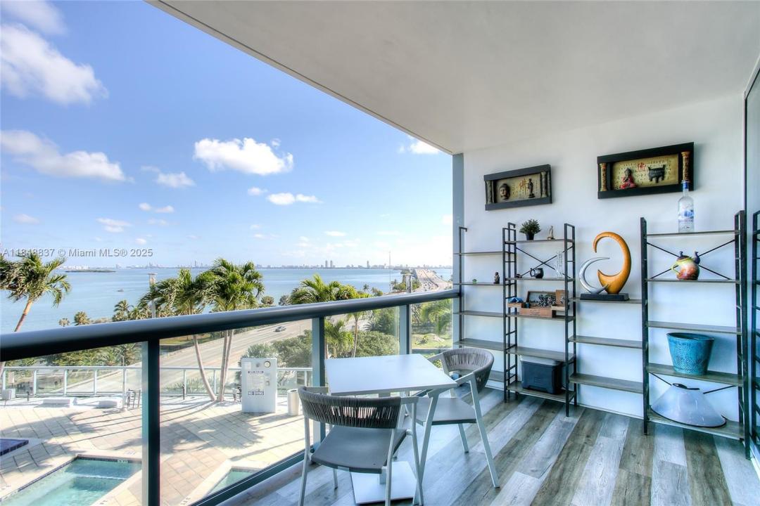 601 NE 36th St 710, Miami, Flórida 33137, Estados Unidos