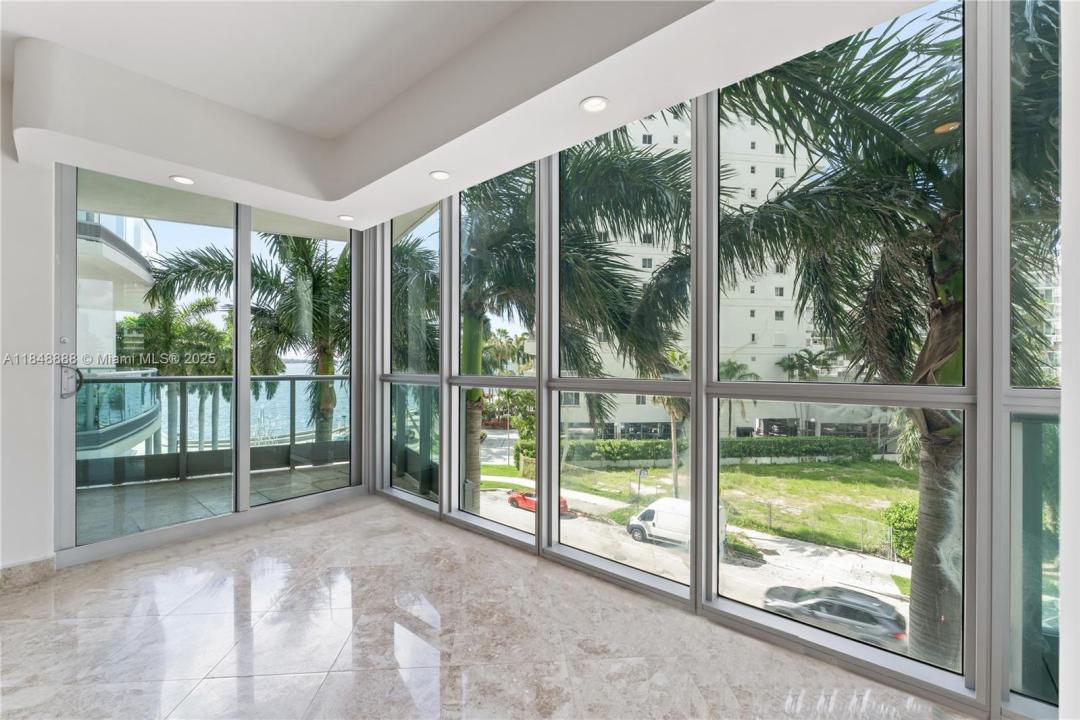 1331 Brickell Bay Dr 208, Miami, Florida 33131, Stati Uniti