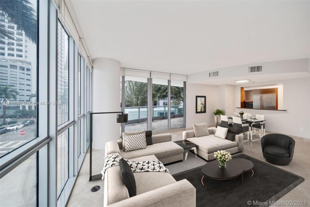 1331 Brickell Bay Dr 208, Miami, Florida 33131, Stati Uniti