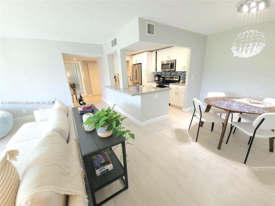 7051 Environ Blvd 234, Lauderhill, 플로리다 33319, 미국