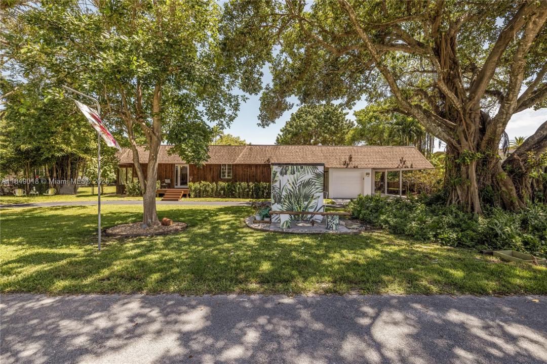 470 NE 113th St, Miami, Florida 33161