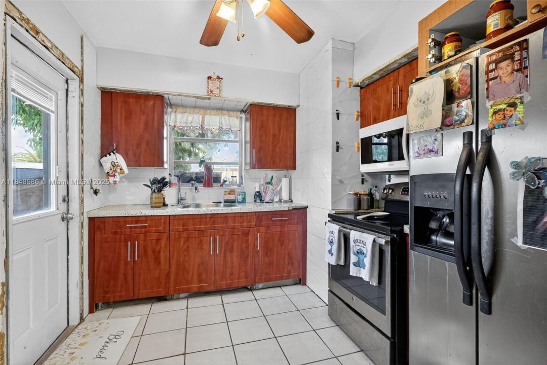 3581 W 2nd Ave, Hialeah, 플로리다 33012, 미국
