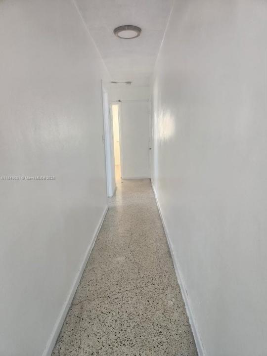 10 NW 48th Pl 1, Miami, Флорида 33126, Соединенные Штаты