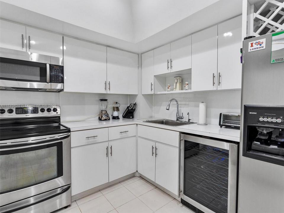 5555 Collins Ave 17S, Miami Beach, フロリダ 33140, アメリカ合衆国