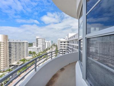 5555 Collins Ave 17S, Miami Beach, Florida 33140, USA