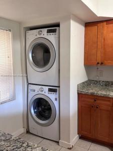 9999 Summerbreeze Dr 201, Sunrise, Florida 33322, USA