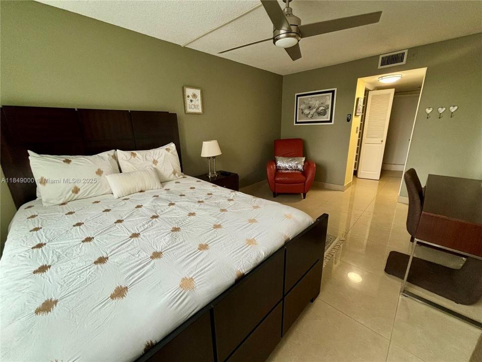 3031 N Ocean Blvd 308, Fort Lauderdale, Florida 33308, Estados Unidos