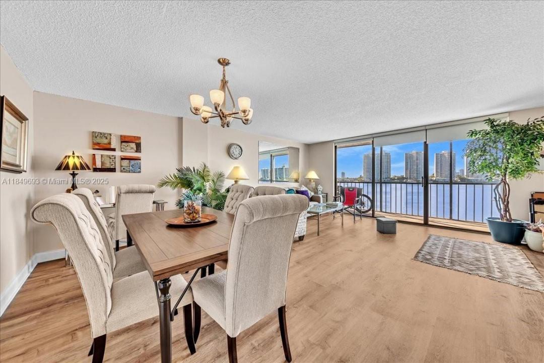 17600 N Bay Rd N503, Sunny Isles Beach, Florida 33160, Stati Uniti