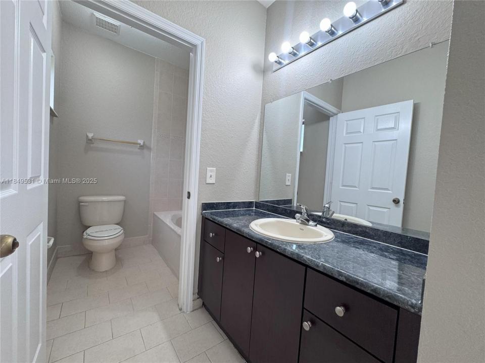 28407 SW 131st Ct, Homestead, 佛罗里达州 33033, 美国