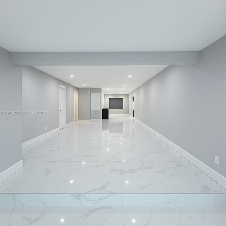 6828 SW 5th St, Pembroke Pines, Флорида 33023, Соединенные Штаты