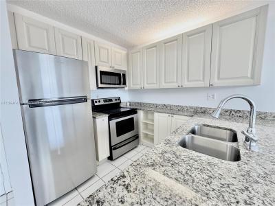 2401 Riverside Dr 417-B, Coral Springs, Florida 33065, USA