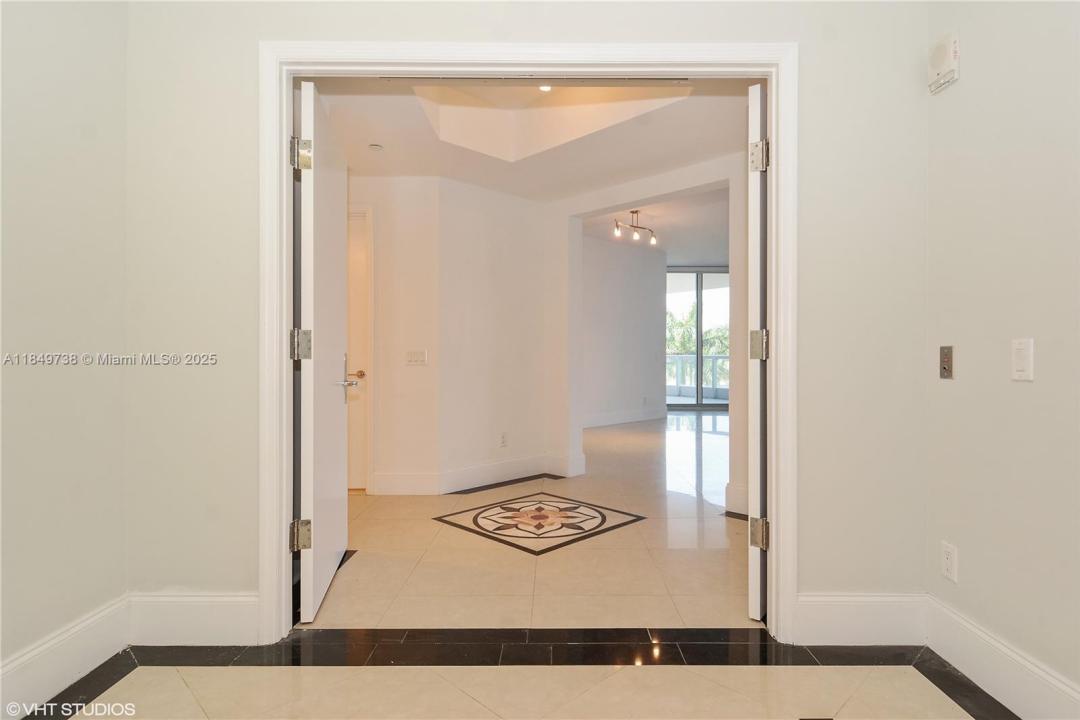 21200 Point Pl 404, Aventura, Florida 33180, HOA KỲ