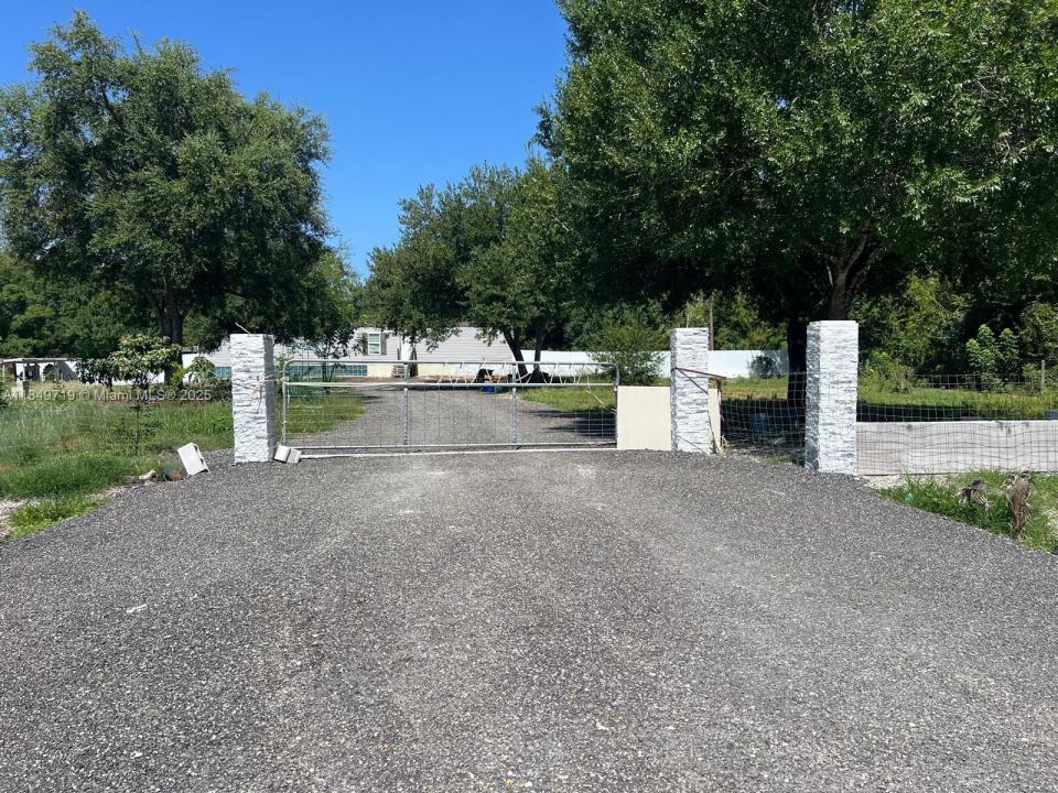 830 S KENNEL ST, Clewiston, פלורידה 33440, ארצות הברית של אמריקה